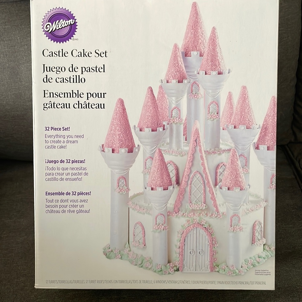 Wilton Castle Cake Set 👑